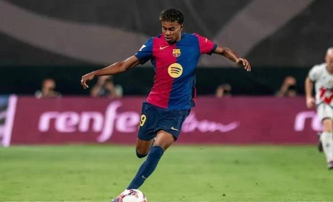 广东籍球员廖锦涛、吕焯毅参与英博队内的大连话挑战，前者胜