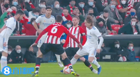 常州举办足球音乐晚会，黄紫昌夫妇甜蜜献唱《小酒窝》