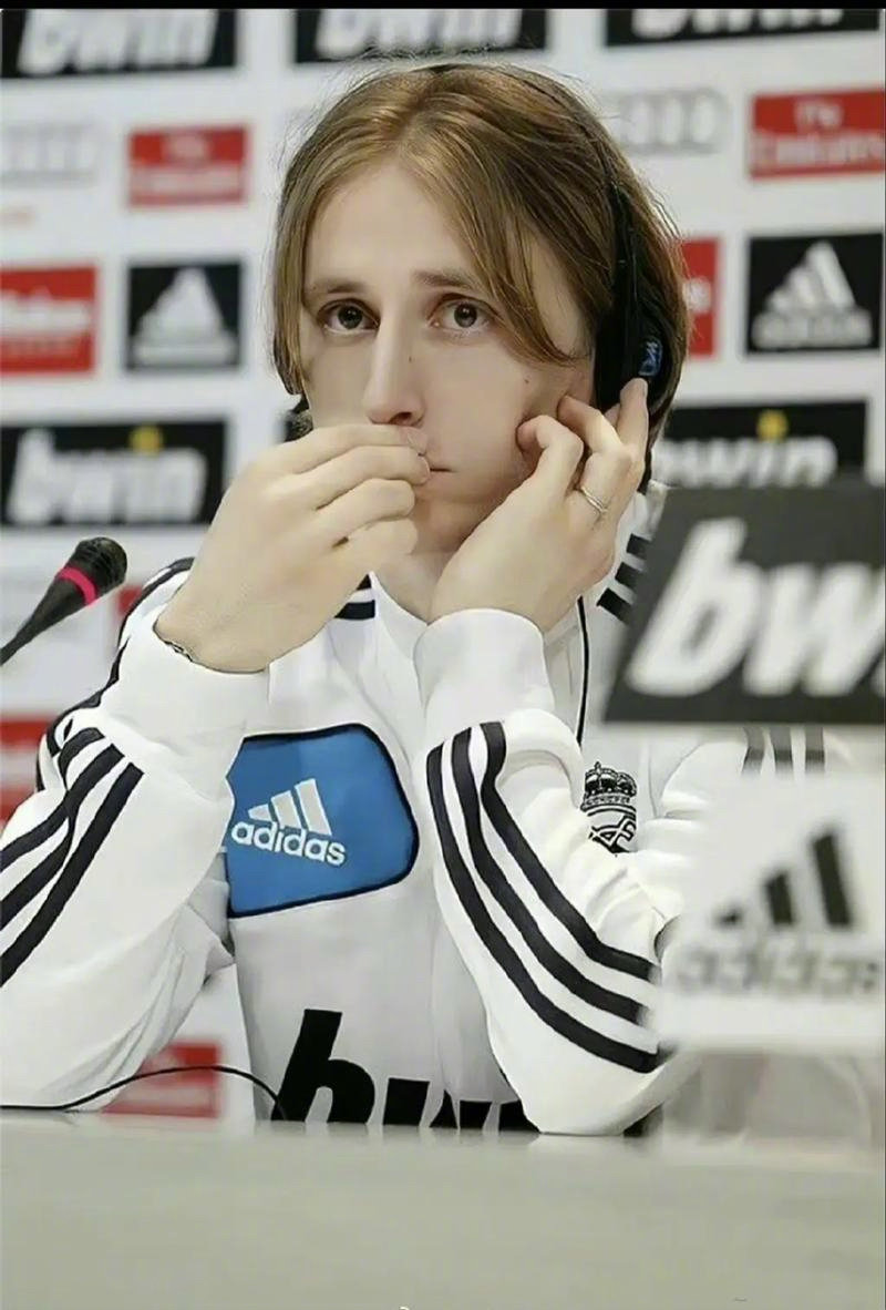 奥卡福尔抱怨没入选国家队，扎卡：有时候你得闭嘴去努力工作