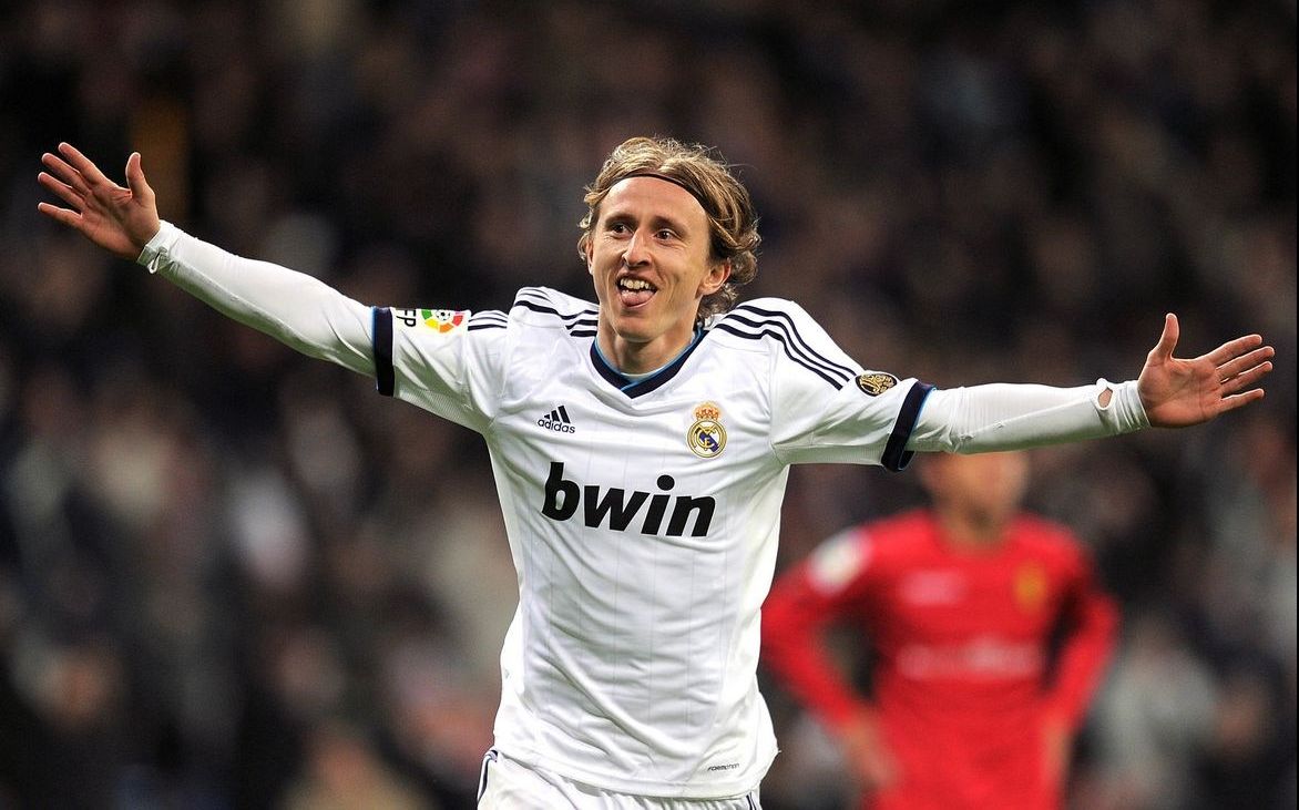 英超半场：沃尔特马德挑射破门，纽卡暂3-0埃弗顿